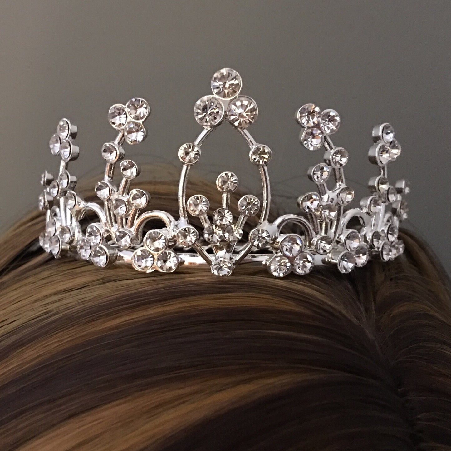 Audrey Hepburn style Tiara Crown small rhinestone decorative comb tiara Breakfast at Tiffany style wedding bridal veil bridal shower Holly Costume