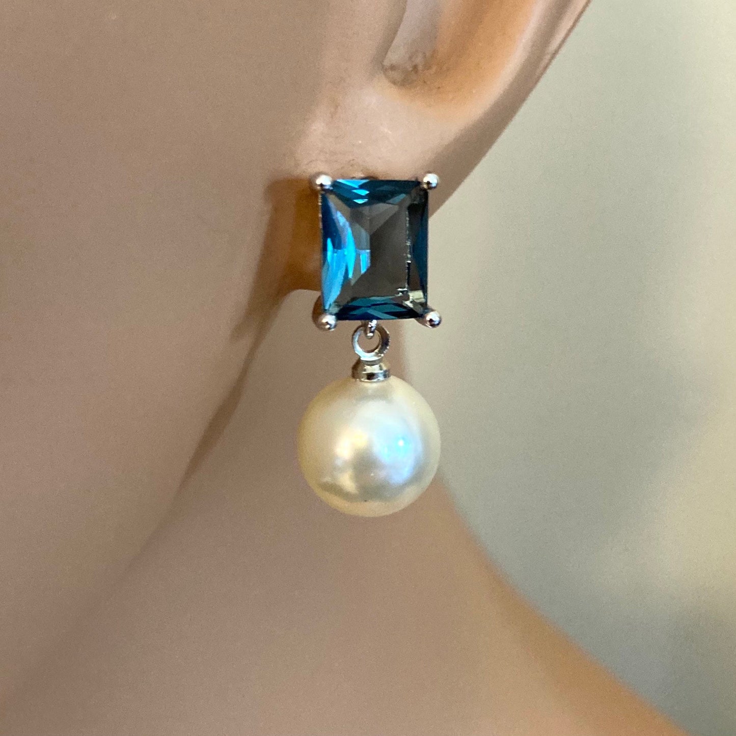 Navy Blue Earrings Sapphire Rhinestone Earrings Cream Pearl Earrings Silver or Gold post wedding earrings mother of the bride vintage style